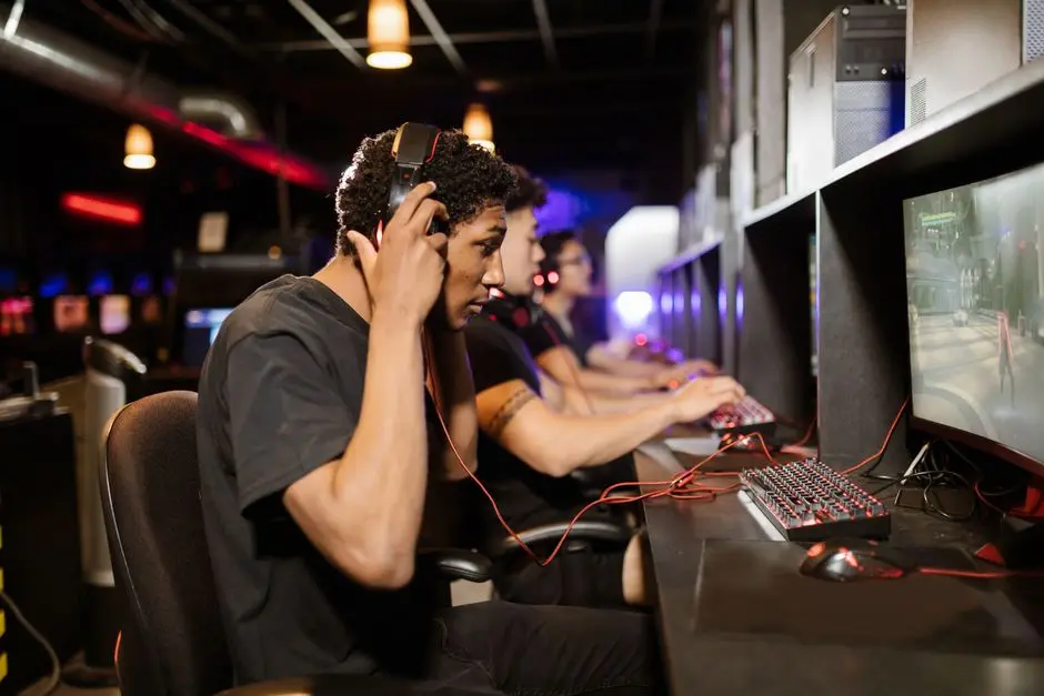 diskusi strategi squad di komunitas gamer lokal